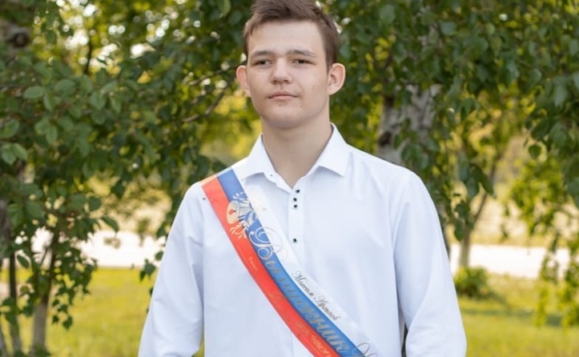 Thumbnail для -  Максим Архипов, 16 лет. Саркома Юинга. Необходимо приобрести специальные ортезы.