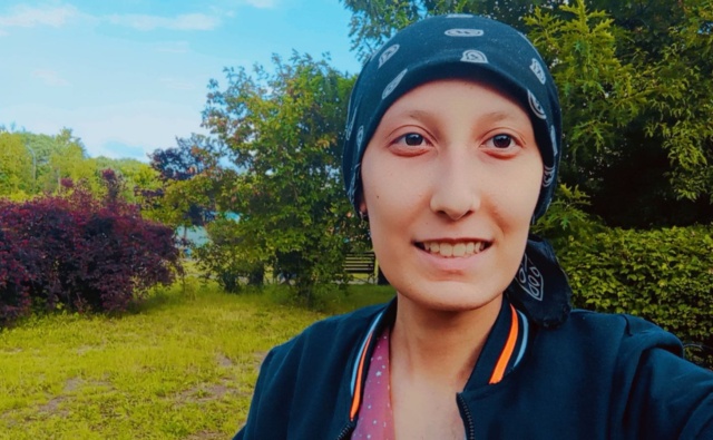Thumbnail для -  Мехрона Джураева, 16 лет, остеосаркома. Необходимо оплатить курс химиотерапии и приобрести ортез